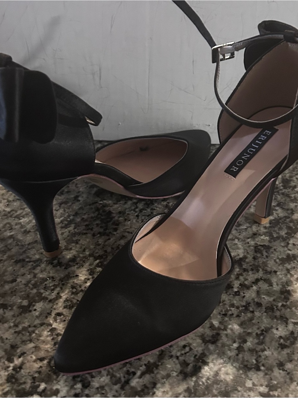 Erijunor Black Pointed-Toe Ankle Strap Heels